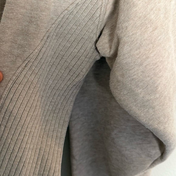 Aerie Mock Neck Ribbed Hem Oatmeal Sweatshirt Size M EUC - Picture 6 of 6